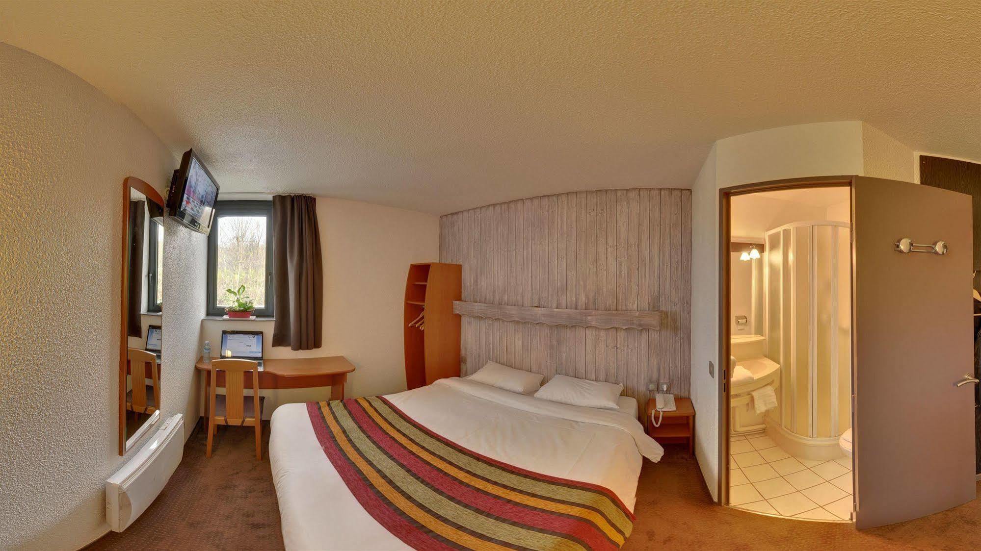 Brit Hotel Chambéry Kültér fotó
