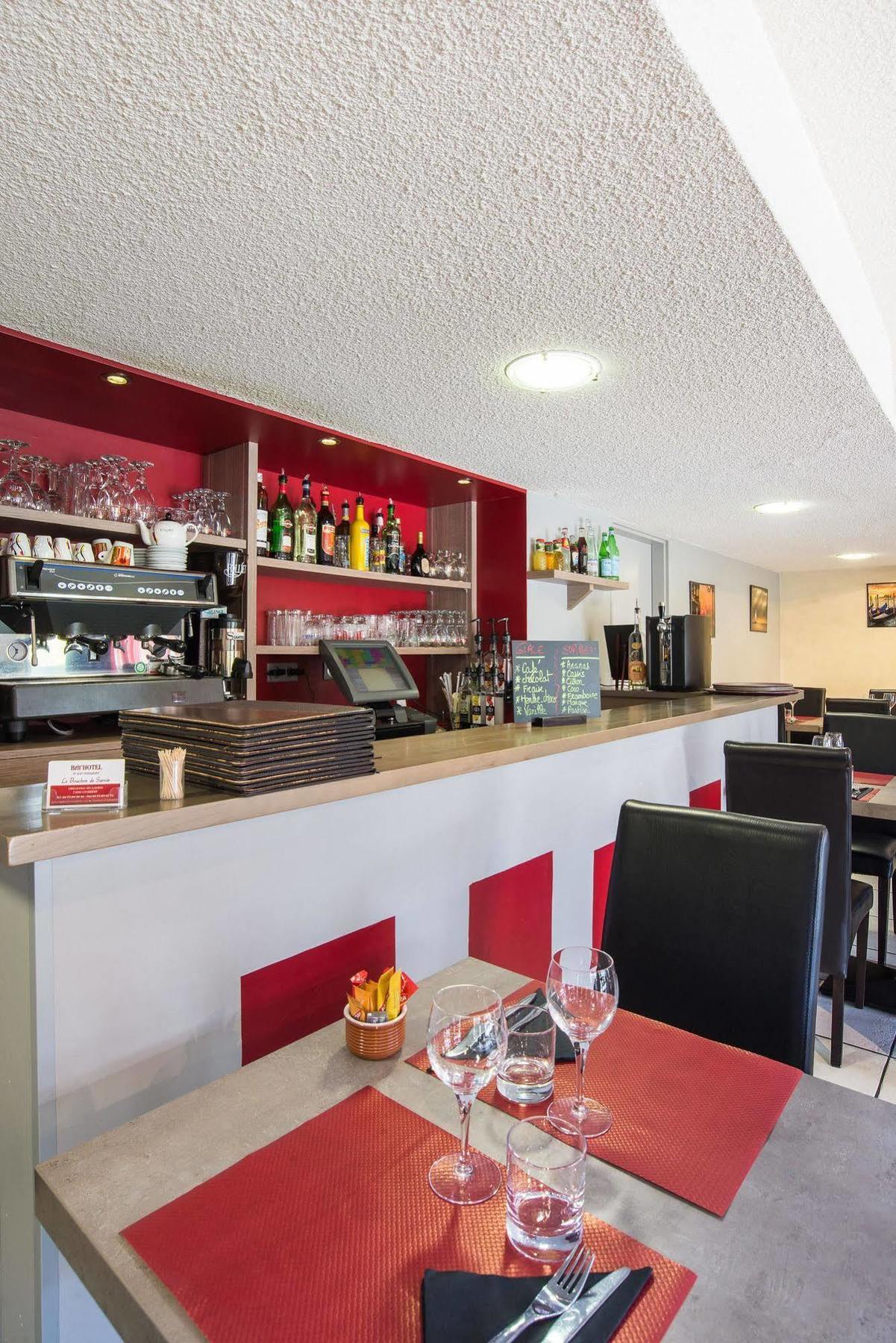 Brit Hotel Chambéry Kültér fotó