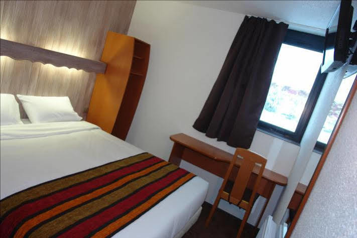 Brit Hotel Chambéry Kültér fotó